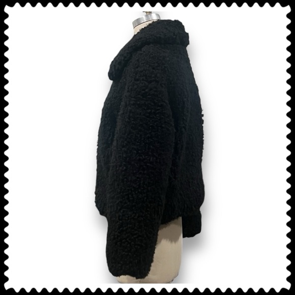 UGG Maeve Oversized Sherpa Teddy Cropped Jacket / Black / Size M / NWOT - Picture 4 of 11